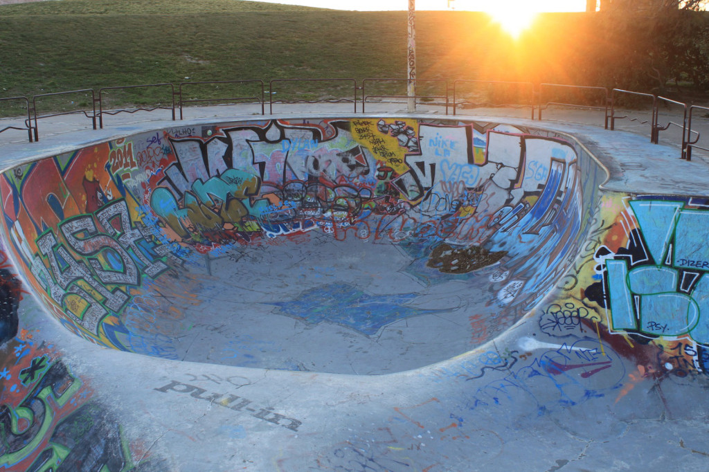 Nach stundenlanger Suche endlich gefunden: Die berühmte Skatebowl von Marseille!