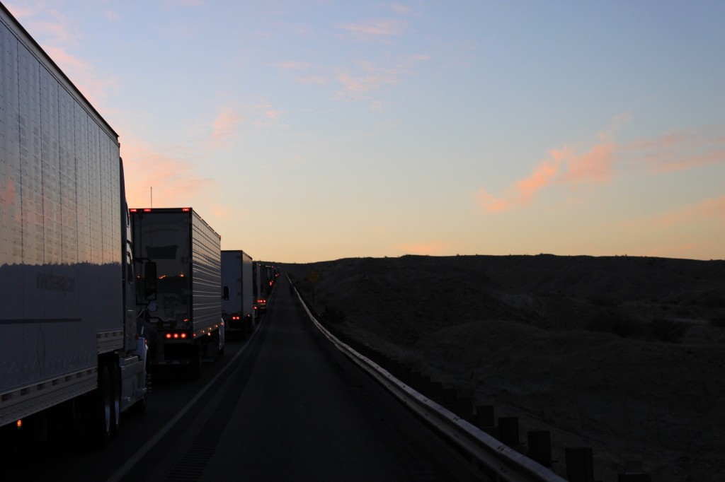 Fahrt in die Mojave Wüste in Kalifornien