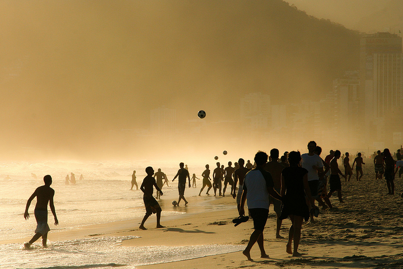 Ein Nachmittag am Ipanema Beach (photo credit: Alex Schwab via photopin cc)