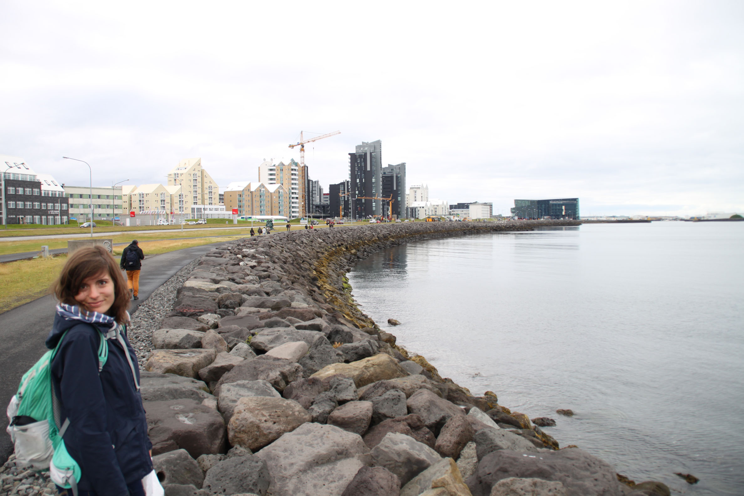 Spaziergang an der Küste von Reykjavík