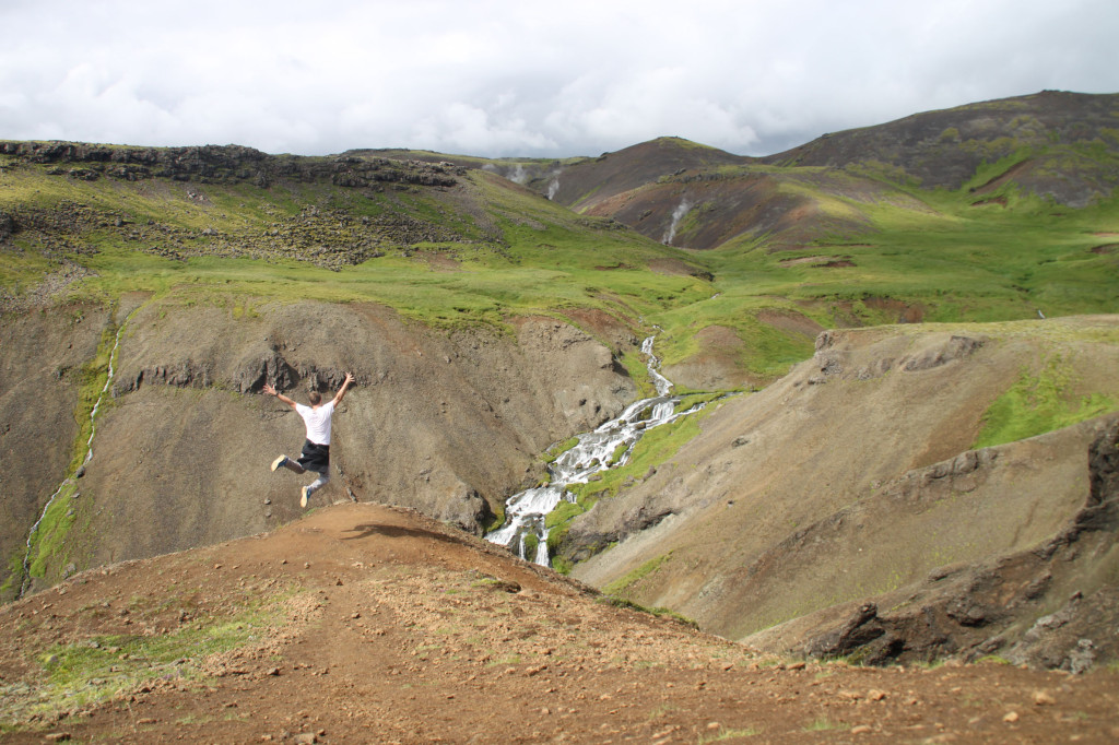 Wanderung im Reykjadalur in Island