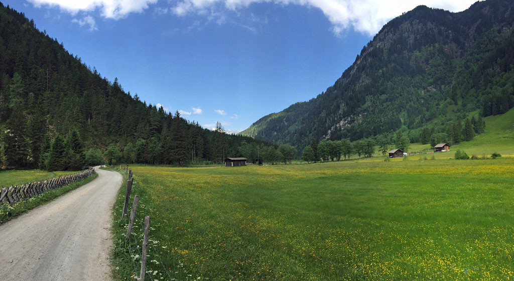 Auf dem Weg zum Bergfrühstück ...