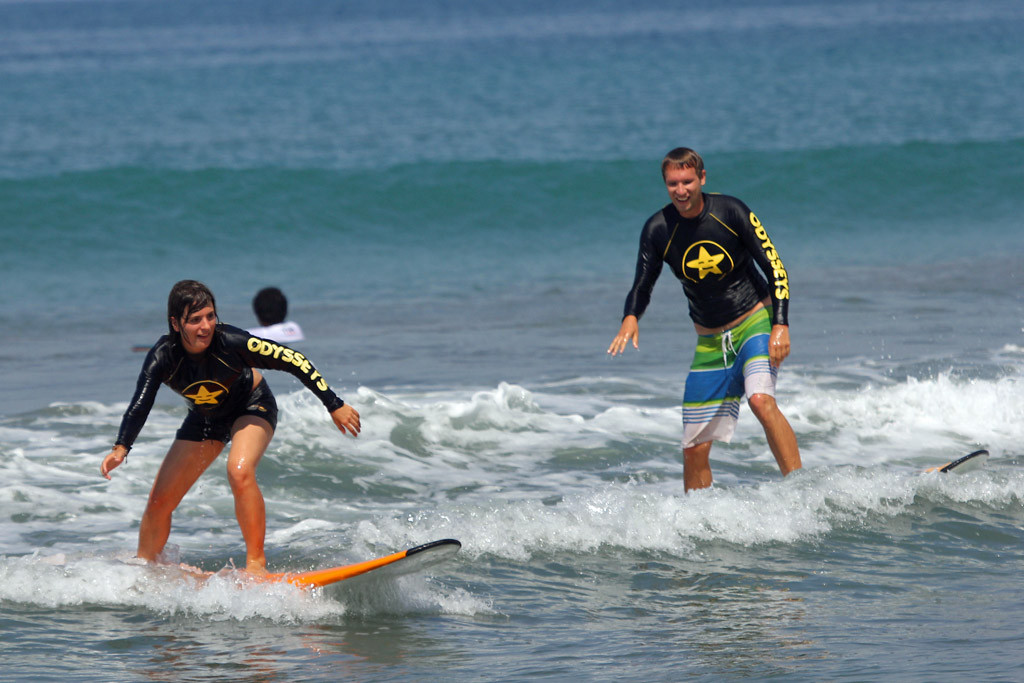 Erstes gemeinsames Surferlebnis auf Bali