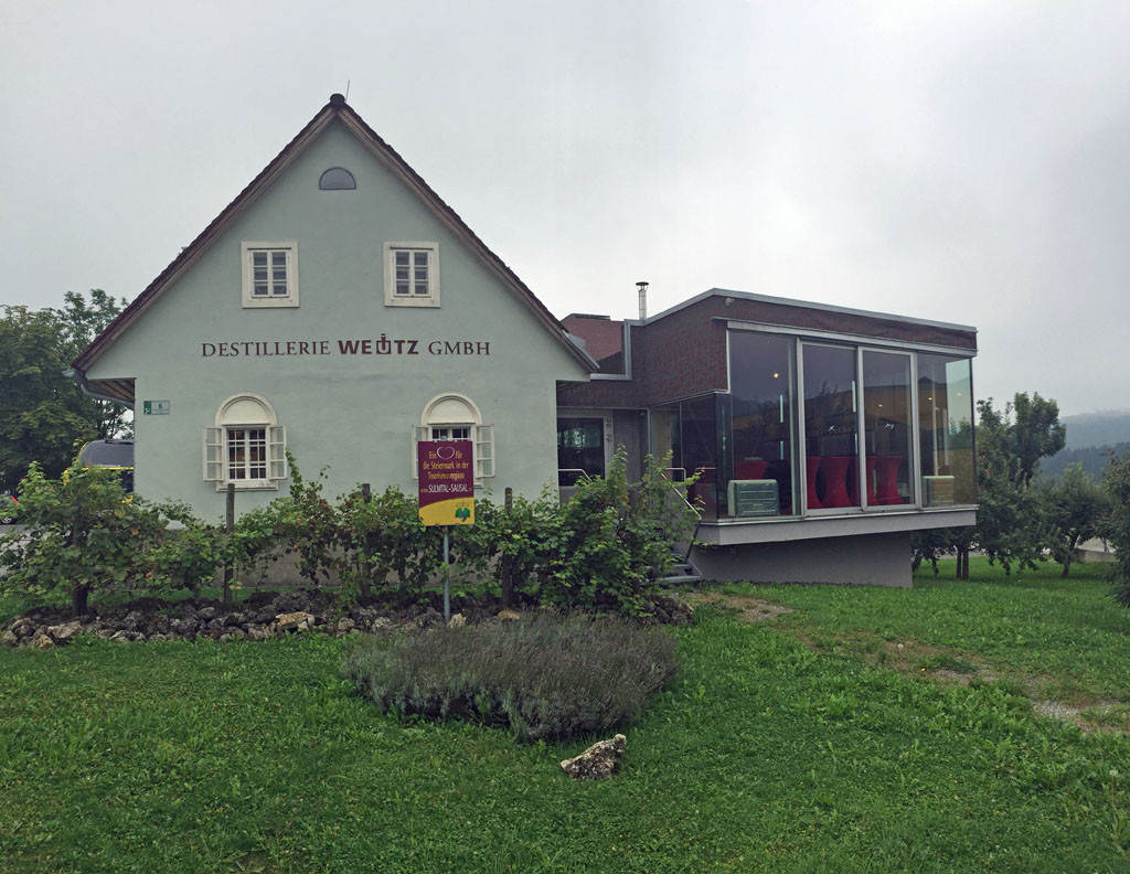 Heimat der Destillerie Weutz: Ein 100 Jahre altes, ehemaliges Winzerhaus in Sankt Nikolai im Sausal.