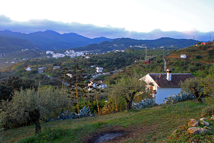 Unsere Finca "Casa Guajar" mit Monda im Hintergrund