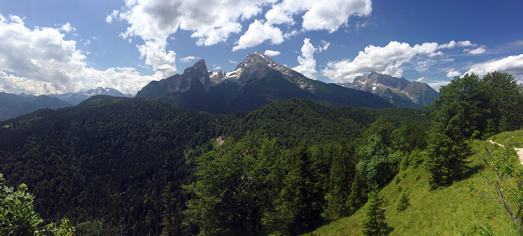 Blick auf die Watzmann-Gipfel vom Grünstein