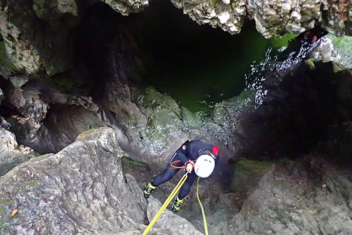 tp_canyoning_grmecica_abseilen_cori