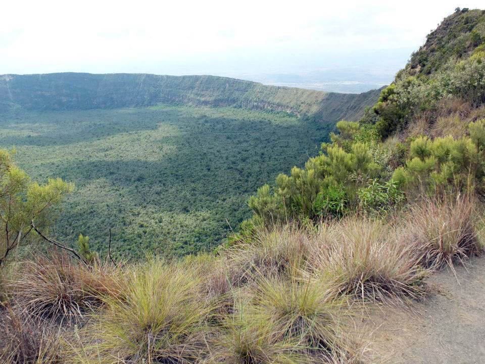 Eines der Highlights: die Wanderung auf dem Kraterrand des Mt. Longonot