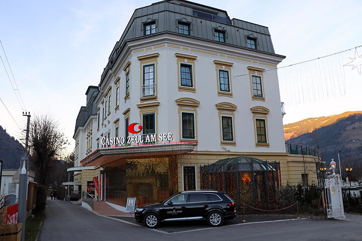 Casino in Zell am See, gleich neben der Uferpromenade und dem Grand Hotel