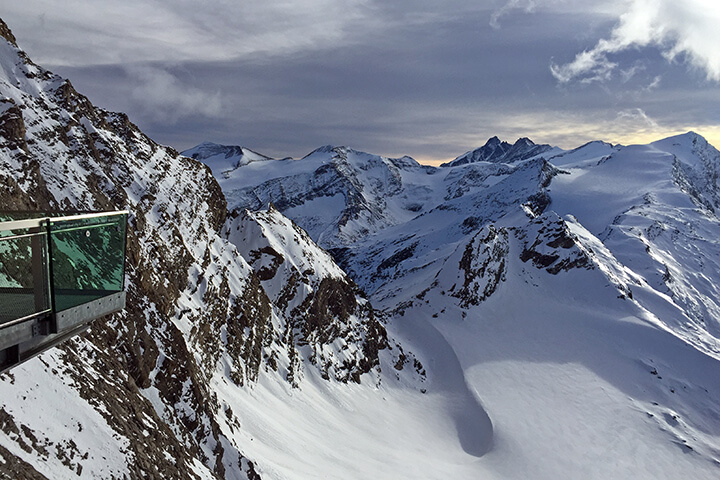 Aussichtsplattform mit Blick Richtung Großglockner