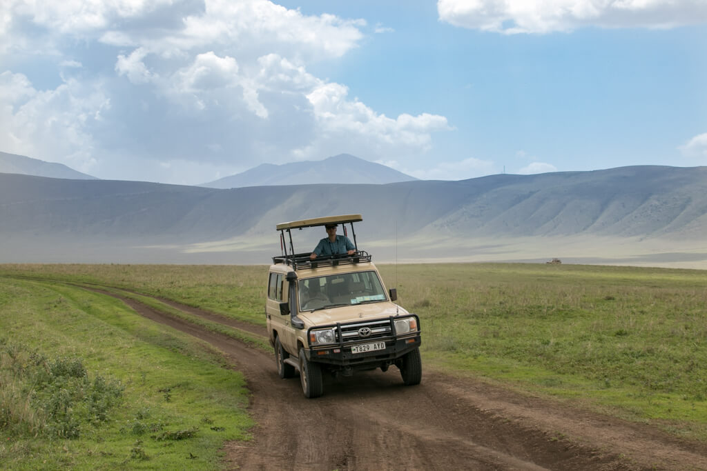 Safariauto im Ngorongoro Krater