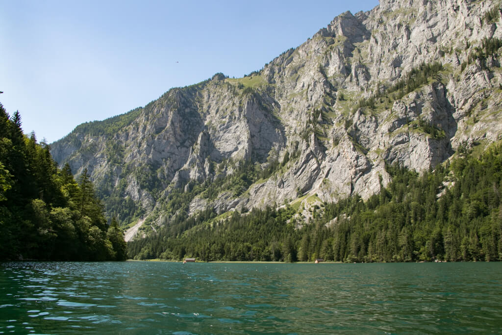 Seemauer über dem Leopoldsteinersee