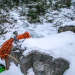 Eisklettern Ausrüstung mit Helm, Seil und Eisgerät