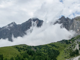 Hoher Dachstein: Klettersteig auf den höchsten Gipfel der Steiermark (mit Video) Hoher Dachstein in den Wolken