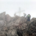 Dachstein Gipfelkreuz in den Wolken