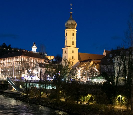 Casino Urlaub in Graz Graz bei Nacht