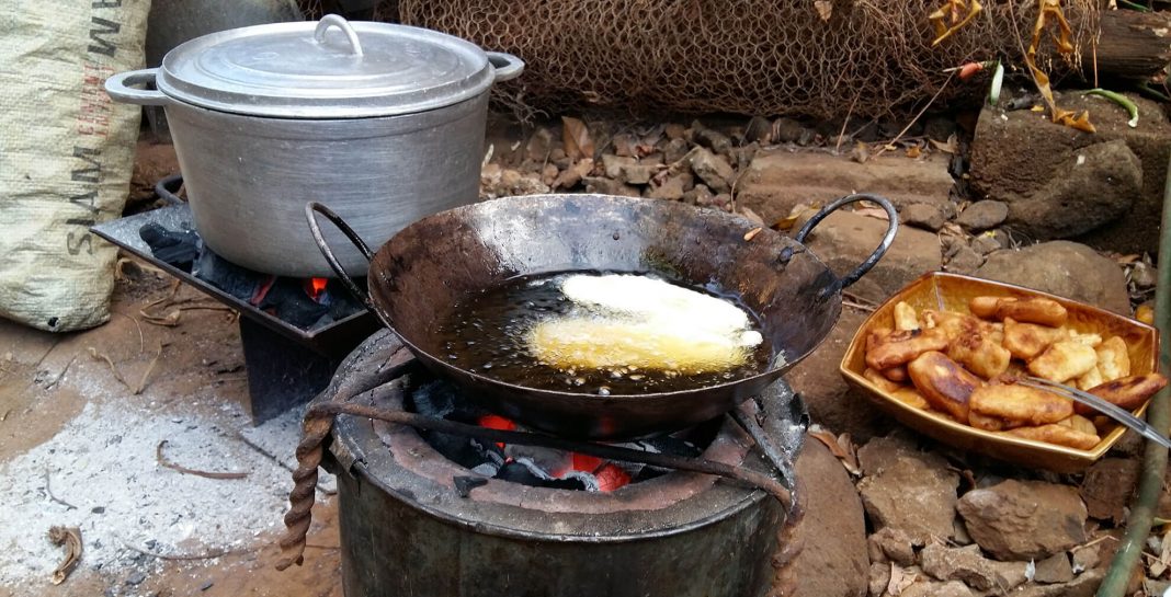 Essen in Madagaskar Feuerstelle