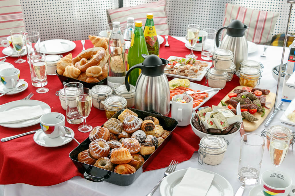 Gipfelfrühstück beim Ski-Erlebnistag in Sportgastein