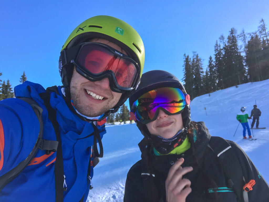 Skifahren Eva und Flo