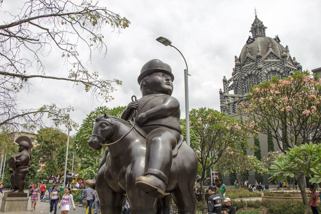 Plaza Botero mit Palacio de la Cultura Rafael Uribe Uribe