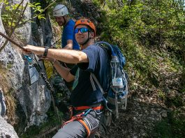 Brustwand am Wolfgangsee: Anfängertauglicher Klettersteig im Salzkammergut Brustwand Klettersteig für Anfänger geeignet