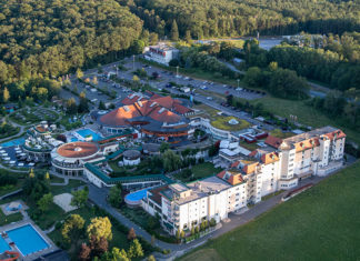 Thermen-Urlaub im Sommer: Relaxen, genießen und abheben in Bad Tatzmannsdorf Avita Therme vom Heißluftballon