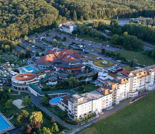Thermen-Urlaub im Sommer: Relaxen, genießen und abheben in Bad Tatzmannsdorf Avita Therme vom Heißluftballon