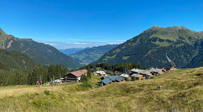 Aktiv- und Genussurlaub im Montafon Wandern im Montafon - Gantakopf Panoramaweg mit Garfrescha Almdorf